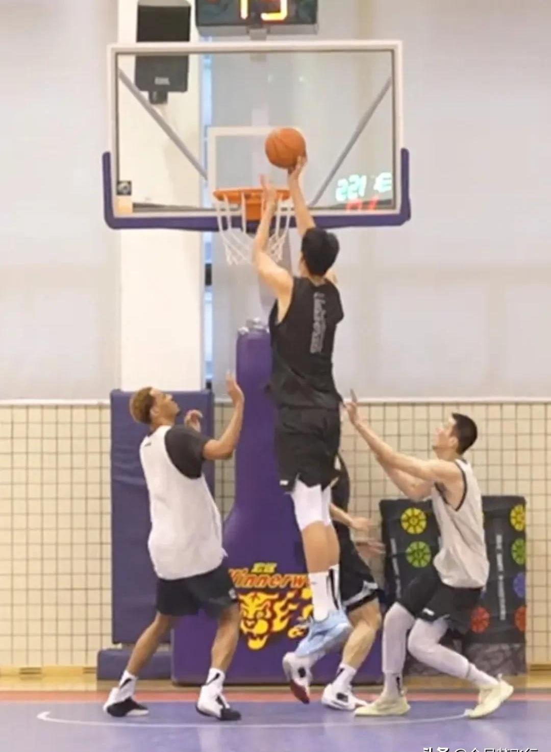 广东宏远队大将复出，战胜复仇对手