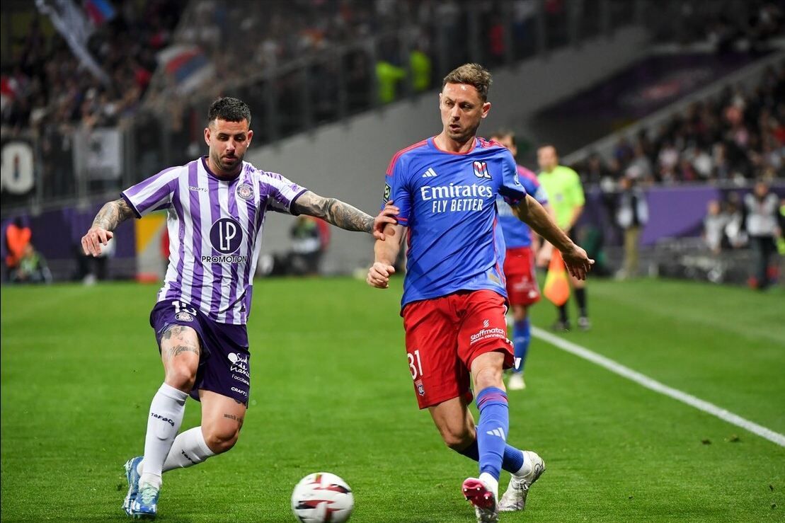 关于法兰克福猛将出击，带领球队实现逆袭的信息