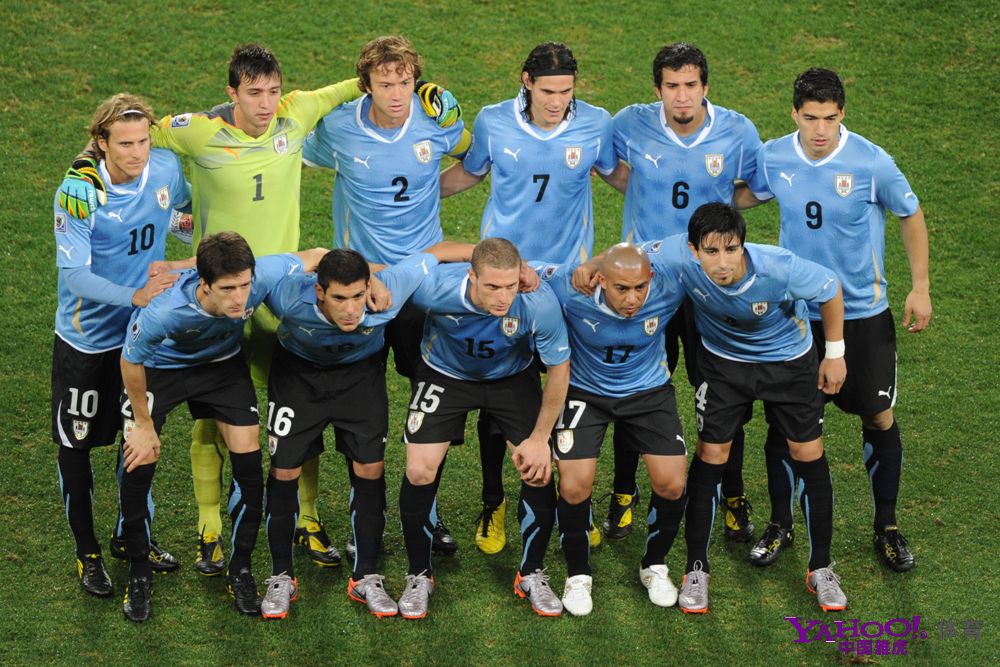 关于乌拉圭足球明星离队赴欧洲，追逐更高的荣耀的信息