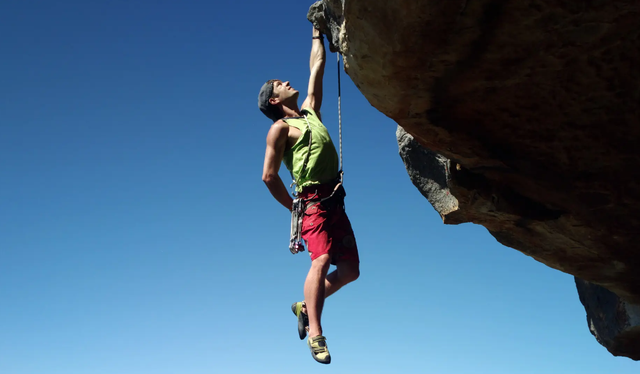 足球场上的悬念与猜想永无止境