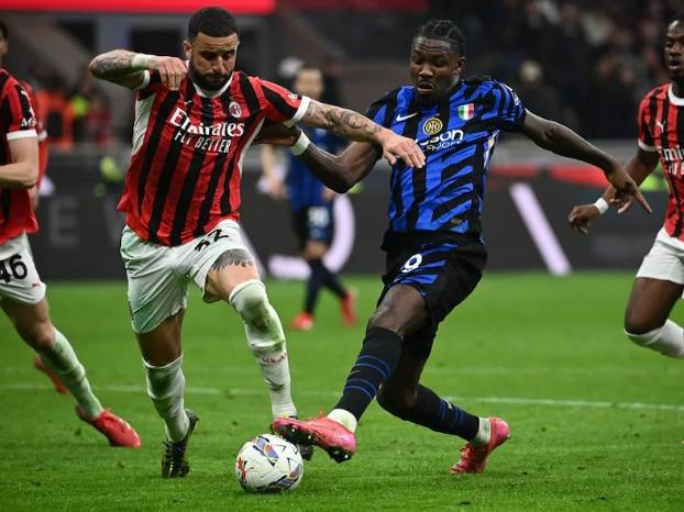 爱游戏体育官网-包含AC米兰客场战平亚特兰大，保持不败纪录的词条